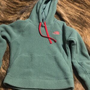 The North Face pullover in woman’s medium